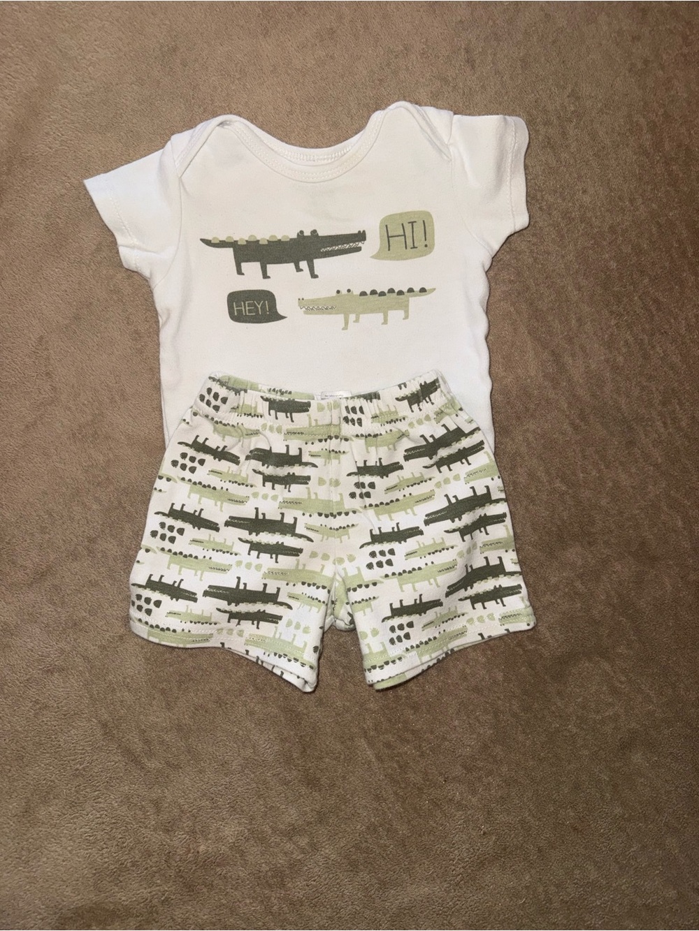 chick pea White Bodysuit & Olive Crocodile-Print Shorts Set